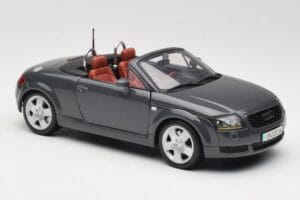 Audi TT 8N Roadster Cinzento Maisto 1:18 50346 Metal - imagem 6 de 8