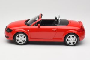 Audi TT 8N Roadster Vermelho Minichamps 1:18 155017032 Metal - imagem 3 de 6