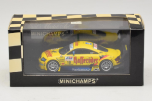 Audi TT-R #18 C. Abt Abt Sportsline DTM 2001 Minichamps 1:43 400011118 Metal - imagem 5 de 5