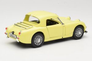 Austin-Healey Sprite Mk1 Amarelo Revell 1:18 8835 Metal - imagem 3 de 8