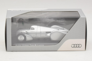Auto Union Type B Lucca Silver Minichamps 1:43 5031300413 Metal - imagem 5 de 5