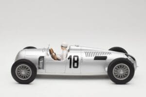 Auto Union Typ C #18 B. Rosemeyer Internationales Eifelrennen Nürburgring Winner 1936 Minichamps 1:18 155361018 Metal - imagem 3 de 6