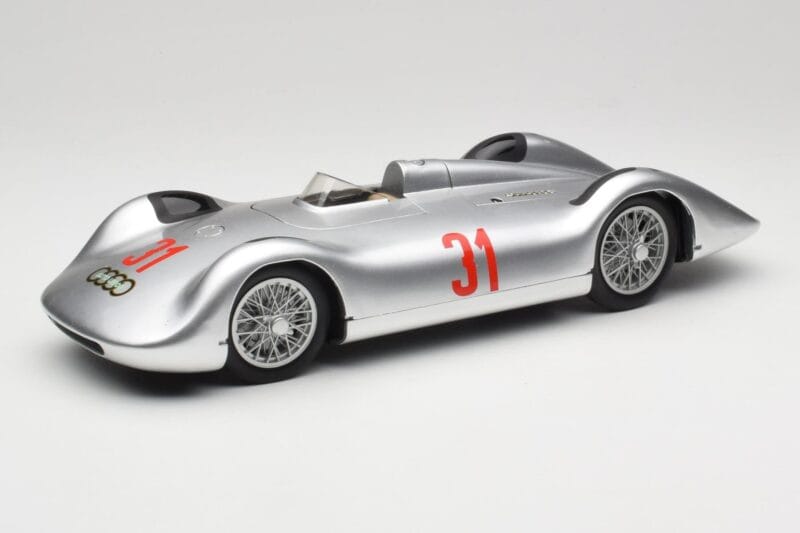 Auto Union Typ C Stromlinie #31 B. Rosemeyer 1937 Prata Revell 1:18 08436 Metal