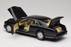 Bentley Brooklands Preto Minichamps 1:18 100139600 Metal - imagem 5 de 8
