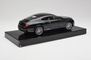 Bentley Continental GT Cumbrian Verde Minichamps 1:18 103139623 Metal - imagem 3 de 8