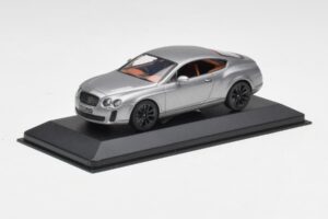 Bentley Continental GT Cinzento Com Jantes Pretas Minichamps 1:43 BENTLEY001 Metal - imagem 2 de 4