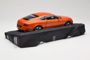 Bentley Continental GT Orange Metallic Minichamps 1:18 100139921 Metal - imagem 3 de 8