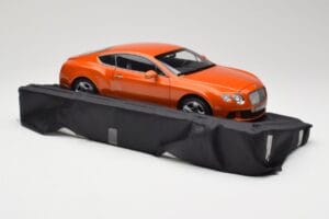 Bentley Continental GT Orange Metallic Minichamps 1:18 100139921 Metal - imagem 6 de 8