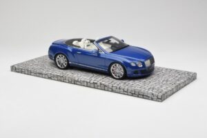 Bentley Continental GT Speed Cabriolet Azul Minichamps 1:18 107139331 Metal - imagem 4 de 6