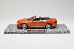 Bentley Continental GT Speed Cabriolet Orange Metallic Minichamps 1:18 107139430 Metal - imagem 3 de 6