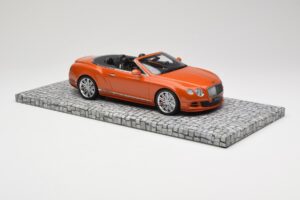 Bentley Continental GT Speed Cabriolet Orange Metallic Minichamps 1:18 107139430 Metal - imagem 4 de 6