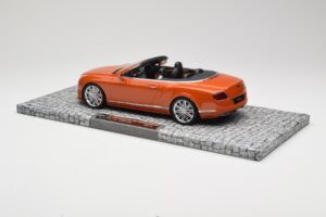 Bentley Continental GT Speed Cabriolet Orange Metallic Minichamps 1:18 107139430 Metal - imagem 5 de 6
