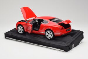Bentley Continental GT St. James Red Minichamps 1:18 100139922 Metal - imagem 5 de 8