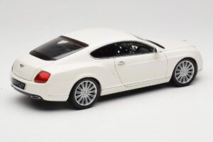 Bentley Continental GT Branco Minichamps 1:18 100139621 Metal - imagem 3 de 8