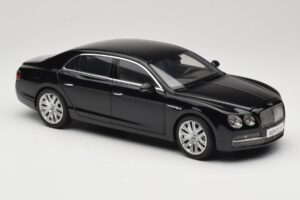Bentley Flying Spur W12 Diamond Black Kyosho 1:18 08891DBK Metal - imagem 6 de 8