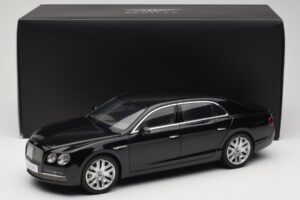 Bentley Flying Spur W12 Diamond Black Kyosho 1:18 08891DBK Metal - imagem 8 de 8