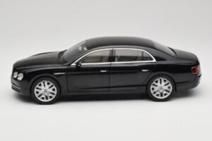 Bentley Flying Spur W12 Onyx Black Kyosho 1:18 08891NX Metal - imagem 4 de 8