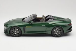 Bentley Mulliner Bacalar Scarab Green TopSpeed 1:18 TS0448 Resina - imagem 3 de 6