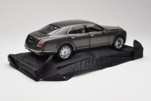 Bentley Mulsanne Brodgar Metallic Minichamps 1:18 BL843 Metal - imagem 3 de 8