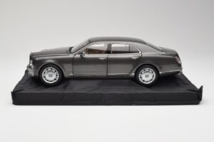 Bentley Mulsanne Brodgar Metallic Minichamps 1:18 BL843 Metal - imagem 4 de 8