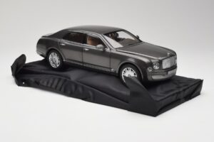 Bentley Mulsanne Brodgar Metallic Minichamps 1:18 BL843 Metal - imagem 6 de 8