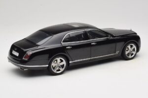 Bentley Mulsanne Speed Onyx Black Kyosho 1:18 08910NX Metal - imagem 3 de 8