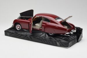 Bentley R-Type Continental Tudor Vermelho Minichamps 1:18 100139421 Metal - imagem 5 de 8