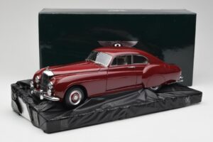 Bentley R-Type Continental Tudor Vermelho Minichamps 1:18 100139421 Metal - imagem 8 de 8