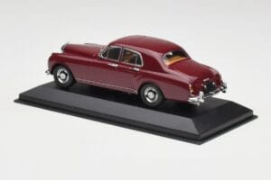 Bentley S1 Continental Flying Spur Bordô Minichamps 1:43 436139550 Metal - imagem 3 de 4