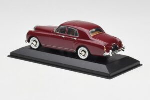 Bentley S1 Continental Flying Spur Creme Minichamps 1:43 436139551 Metal - imagem 3 de 4