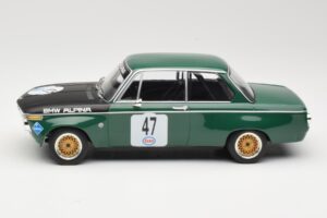 BMW 1600-2 BMW Alpina #47 P. Meyer Internationales ADAC Eifelrennen Nurburgring 1971 Minichamps 1:18 155712647 Metal - imagem 3 de 6