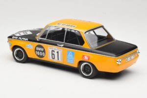 BMW 1600-2 BMW Alpina #61 R. Herzog / N. Lauda DNF 6 Hours Nurburgring 1970 Minichamps 1:18 155702661 Metal - imagem 5 de 6