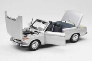 BMW 1600 Cabriolet Prata Minichamps 1:18 80430145819 Metal - imagem 2 de 8