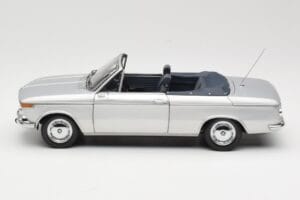 BMW 1600 Cabriolet Prata Minichamps 1:18 80430145819 Metal - imagem 4 de 8