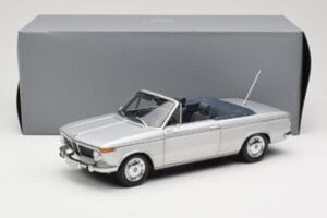BMW 1600 Cabriolet Prata Minichamps 1:18 80430145819 Metal - imagem 8 de 8