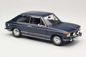 BMW 1600 Touring Azul Minichamps 1:18 80430145823 Metal - imagem 6 de 8