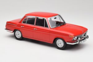 BMW 1800 Ti Carmim Vermelho Minichamps 1:18 107024001 Metal - imagem 4 de 6