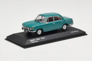 BMW 1800 TI/SA Verde Escuro Minichamps 1:43 403025103 Metal - imagem 2 de 4