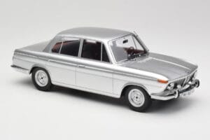 BMW 1800 Ti Prata Minichamps 1:18 107024000 Resina - imagem 4 de 6