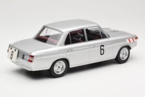 BMW 1800 TiSA #6 J. Munaron / K. Eppelein 24 Hours of Spa 1965 Minichamps 1:18 155652906 Metal - imagem 2 de 6