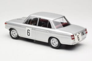 BMW 1800 TiSA #6 J. Munaron / K. Eppelein 24 Hours of Spa 1965 Minichamps 1:18 155652906 Metal - imagem 5 de 6