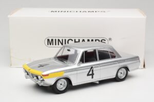 BMW 1800 TiSA #4 J. Ickx / J. van Ophem 24 Hours of Spa 1965 Winners Minichamps 1:18 107652504 Resina - imagem 6 de 6