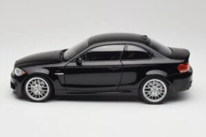 BMW 1M Coupe E82 Black Metallic Minichamps 1:18 110020021 Metal - imagem 4 de 8