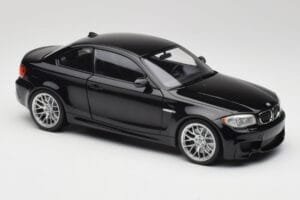 BMW 1M Coupe E82 Black Metallic Minichamps 1:18 110020021 Metal - imagem 6 de 8