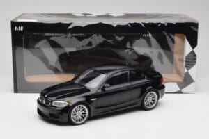 BMW 1M Coupe E82 Black Metallic Minichamps 1:18 110020021 Metal - imagem 8 de 8