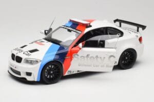 BMW 1M Coupe E82 Safety Car MotoGP 2011 Minichamps 1:18 110020040 Metal - imagem 2 de 8