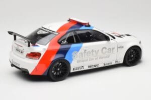 BMW 1M Coupe E82 Safety Car MotoGP 2011 Minichamps 1:18 110020040 Metal - imagem 3 de 8