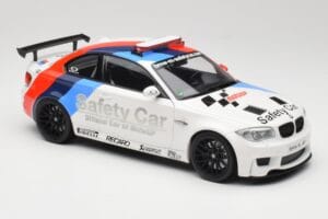 BMW 1M Coupe E82 Safety Car MotoGP 2011 Minichamps 1:18 110020040 Metal - imagem 6 de 8