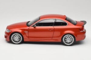 BMW 1M Coupe E82 Sakhir Orange Metallic Minichamps 1:18 110020020 Metal - imagem 4 de 8