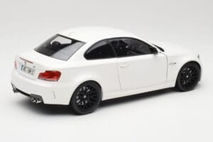 BMW 1M Coupe E82 Branco Minichamps 1:18 110020022 Metal - imagem 3 de 8
